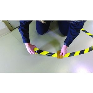 RUBAN ADH. VINYLE 5702 50MMX33M MARQ SECURITE JAUNE/NOIR INDIV.