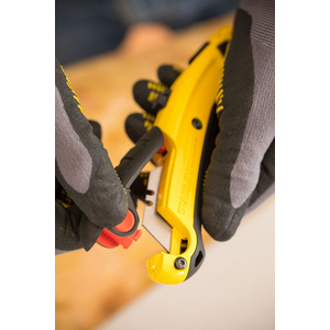 COLTELLO FATMAX LAMA RETRATTILE 0-10-778