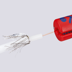 OUTIL A DENUDER POUR CABLES COAXIAUX