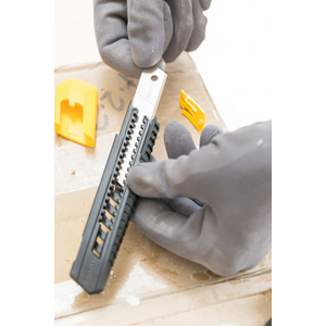 CUTTER IN NYLON 18 MM. 0-10-151