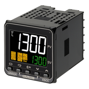 OMRON TEMPERATUURREGELAAR E5CC-QX3D5M-003