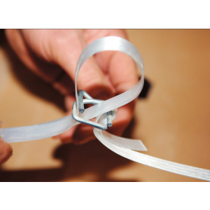 BOUCLE ACIER GALVANISE 16MM PR FEUIL.PLASTIQUE-BTE DE 1000