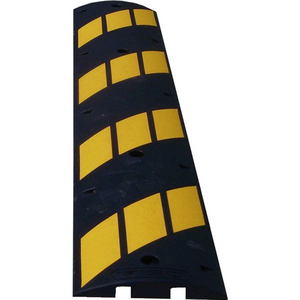 RALENTISSEUR NOIR/JAUNE 1830X300X75